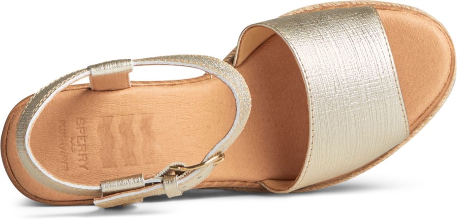 Sandalia De Cuña Fairwater Plushwave Oro Sperry